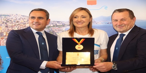 A Palazzo San Giacomo premiata la squadra di calcio  Napoli Femminile