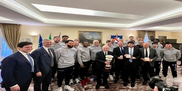 La Gevi Napoli Basket ricevuta dal Presidente De Luca