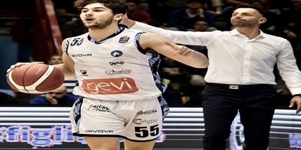 S.S. NAPOLI BASKET: SACCOCCIA FIRMA IL PRIMO CONTRATTO PROFESSIONISTICO